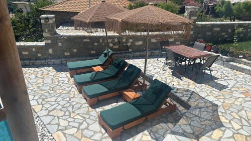 Berat House | Mimani Stone House Roshnik