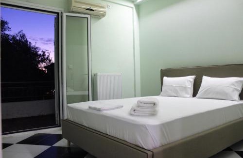 Stoupa Apartment | Minas apartment 2mins walking from Stoupa beach, UPGRADED Wi-Fi