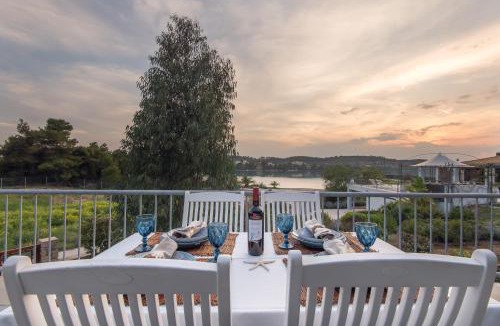 Porto Heli House | Minimal Sea View Maisonette