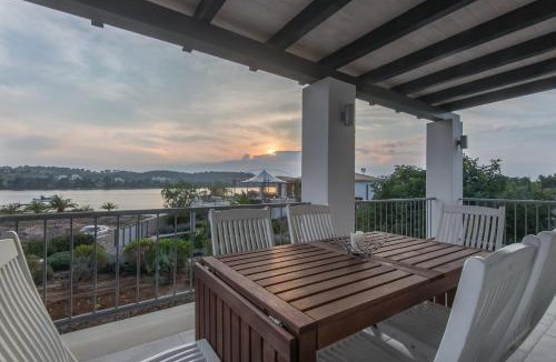 Porto Heli House | Minimal Sea View Maisonette