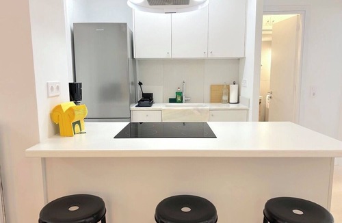 Neapoli Apartment | Modern 2BR Exarchia Apt I Walk to Metro & Museums