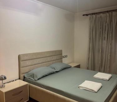 Blloku Apartment | Modern Apartment in City Center- Bllok