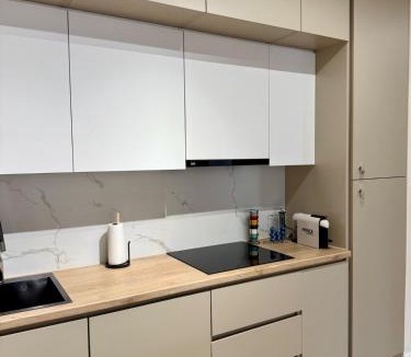 Çagllavicë Apartment | Modern Apt Near Bus Station