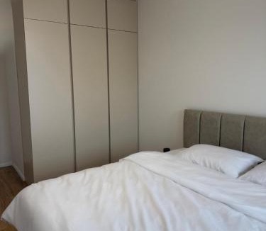 Çagllavicë Apartment | Modern Apt Near Bus Station