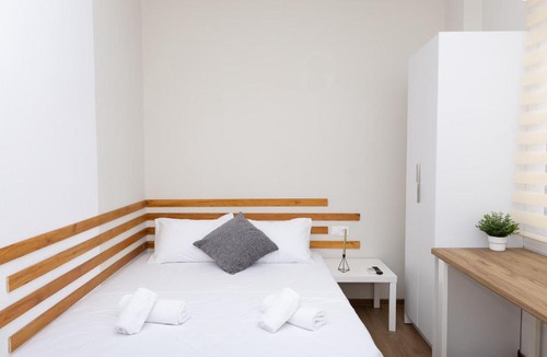 Dafni-Ymittos Apartment | Modern Athens stay near to Metro with fast Wi-Fi