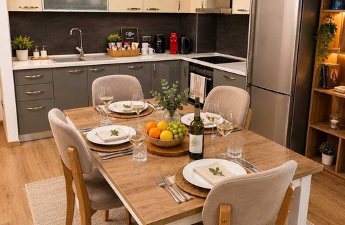 Tirana Apartment | Modern Central Tirana Apartment with Free Parking & Fast WiFi
