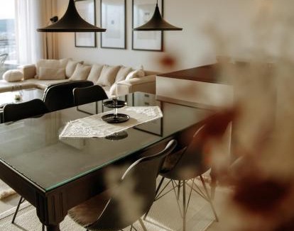 Jerli Talinovac Apartment | Modern, City/Industrial Style