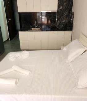 Shengjin Apartment | Modern Studio Sea View Leoni Hotel floor 3