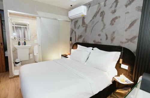 Blloku Hotel | Modern Suite by The Bubbles Rooms