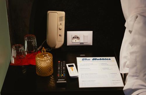 Blloku Hotel | Modern Suite by The Bubbles Rooms