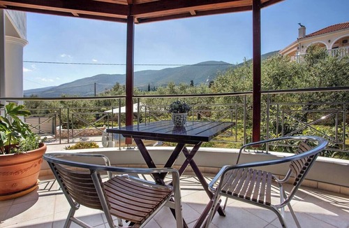 Agia Marina House | Modern Villa with 3 Bedrooms, 2 Baths & Unforgettable Island Views