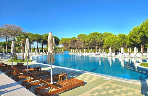 Ishem Villa | Modern Villas in Perla Resort 221