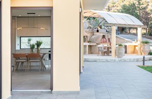 Chania House | Mondethea vantage point home
