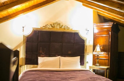 Aghios Athanasios House | Montecristo Chalet