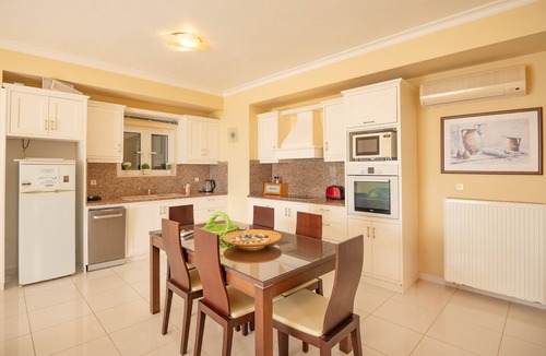 Barbati Villa | Mountain tranquillity meets coastal beauty near Nissaki