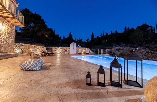 Agia Marina Villa | Mountain Villa Escape - Misovounous Villa