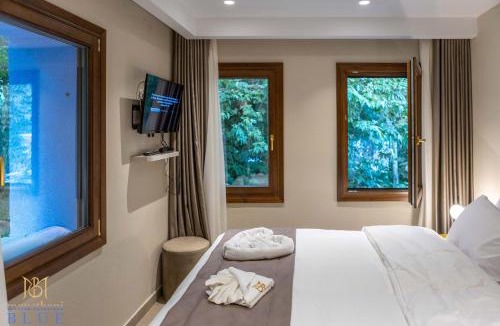 Pieres House | Moustheni Blue Guest House
