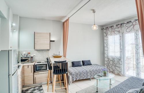 Chios Town Apartment | Mrs, Aphrodite's Studio