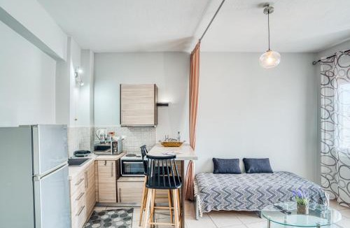 Chios Town Apartment | Mrs, Aphrodite's Studio