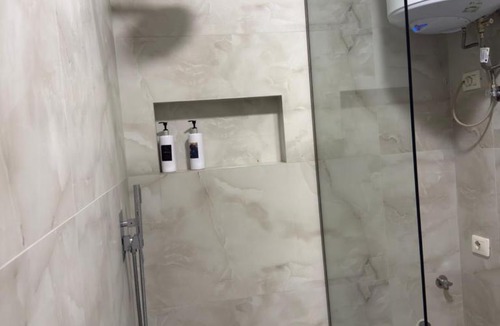 Tirana Hotel | Muret Mistike