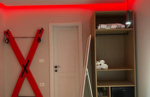 Tirana Hotel | Muret Mistike