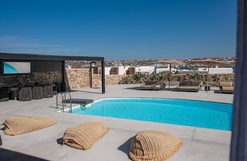 Kanalia Villa | My Rental Homes - Villa Targer with salt water pool, jacuzzi and sea view