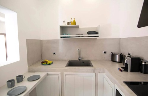 Exomytis House | My Rental Homes - Maison Nira with sea view