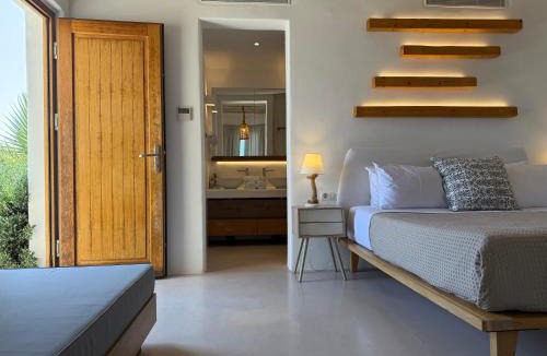 Kalafatis Hotel | Myconian Crown Suites by Mr and Mrs White