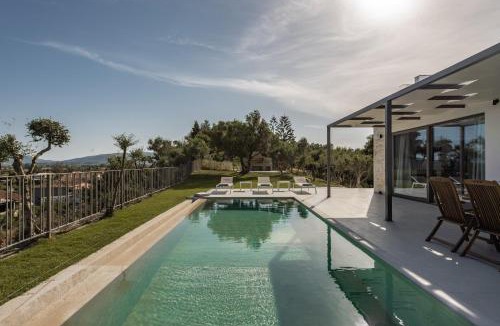 Zakynthos Town Villa | Mystic Garden Villas