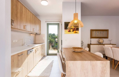 Atsipópoulon Villa | Nature Retreat with Private Pool & Rooftop Hot Tub