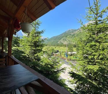 Valbone Hotel | Natyra balcony