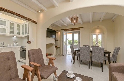 Agia Anna House | Naxian Queen Luxury Villas & Suites