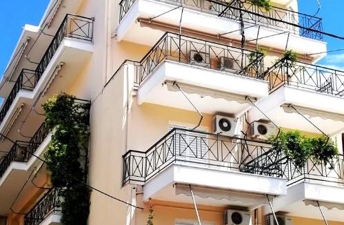 Loutra Edipsou Apartment | Nefeli Studios