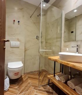 Theth Hotel | NeoKulla Hotel - Hikers Hive