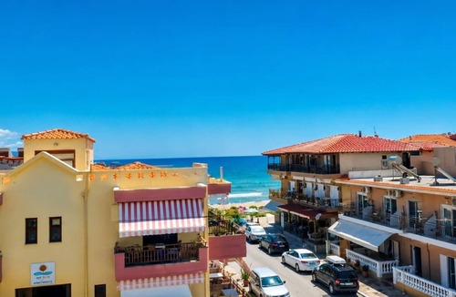 Sarti Condo | New Horizon Sarti - Double Room with Balcony G3