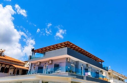 Sarti Condo | New Horizon Sarti - Double Room with Balcony G1