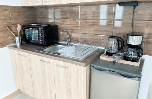 Perea Apartment | Nice Apartment "Nouri" very close to Beach, Fast WiFi, Free Parking, Near Airport