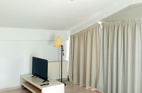 Thessaloniki Apartment | Nicole's Attic Ph