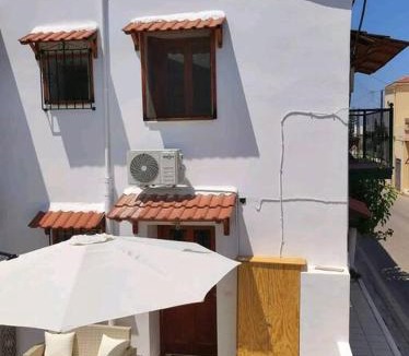 Mourniai House | Nikola's House