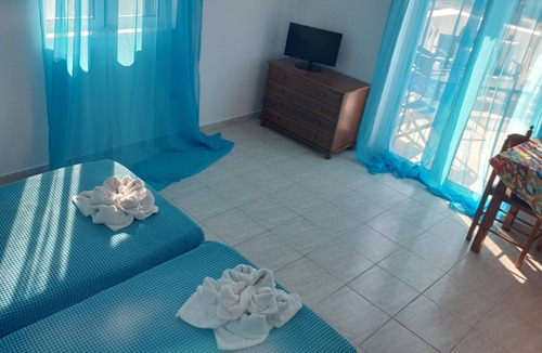 Livadia House | NIKOS STUDIOS WITH GREAT SEA VIEW