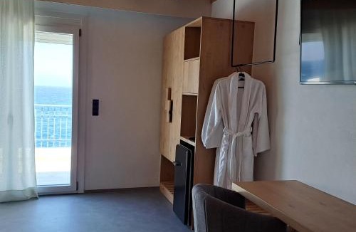 Ermoupoli Hotel | Nisaki Hotel & Elite Suites