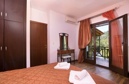 Megalos Prinos Bed & Breakfast | No2-Ianira First floor apartment 1 bedroom