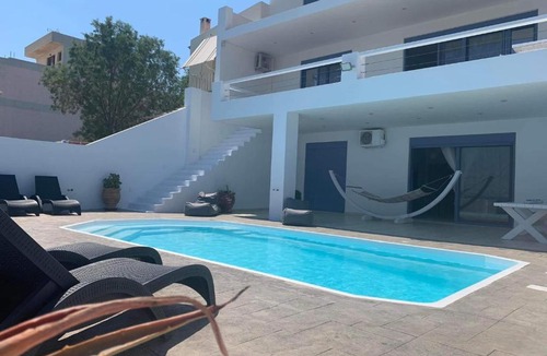 Kontos Villa | NV seafront Villa with private pool & NV seafront luxury suites no pool acces - Aegina