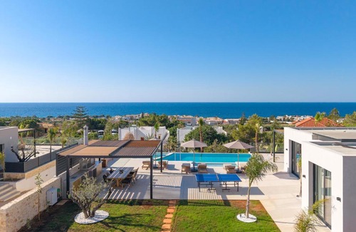 Anissaras Villa | Nysa Luxury villas 3-4-5-6