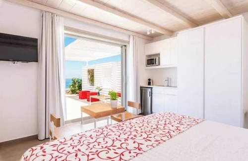 Agios Stefanos Hotel | o Lofos CHORA Deluxe Suite with Private Pool