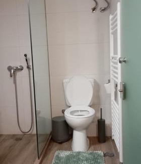 Platia Viktorias Apartment | Oasis in downtown Athens