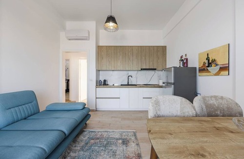 Vlore Apartment | Ocean Horizon Apartment | Sea View & Parking by PikHost