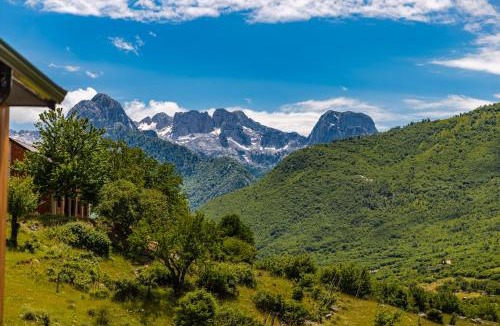 Shkoder County Hotel | Odat n'Bogë - Breakfast Included by PikHost