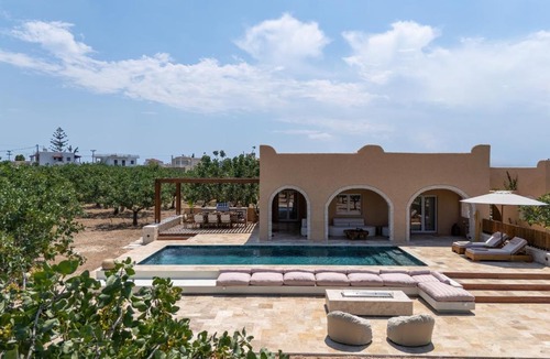 Aegina Town Apartment | Oinopia Country Villas