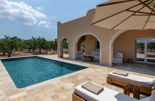 Aegina Town Apartment | Oinopia Country Villas